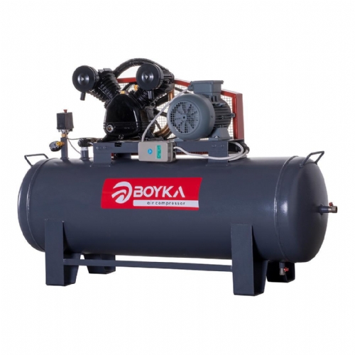 200 LT HAVA KOMPRES�R� P�STONLU