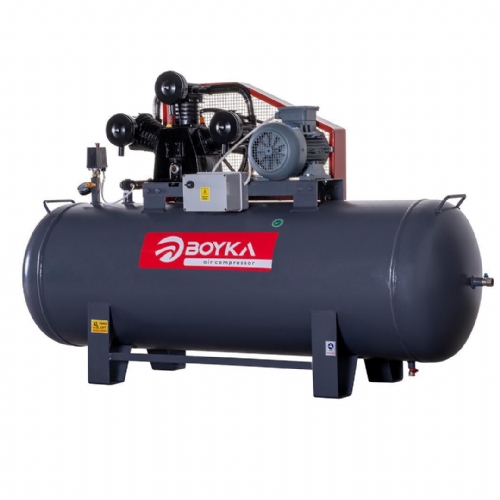 300 LT HAVA KOMPRES�R� P�STONLU